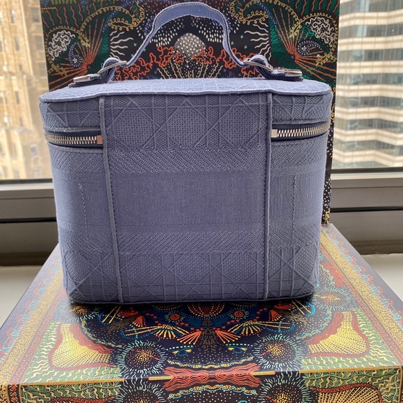 Christian Dior Travel Vanity Case. - Picture 2 of 12